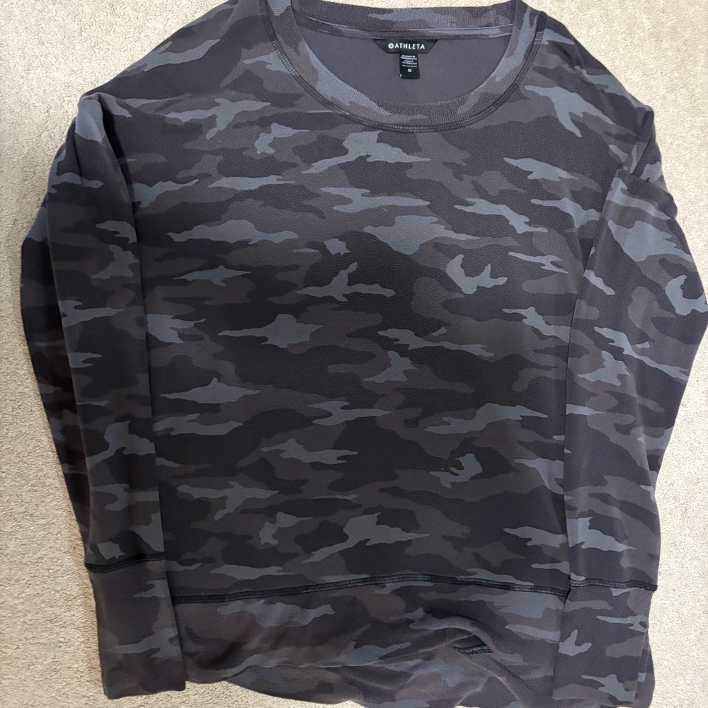 Athleta Women’s sweatshirt size medium